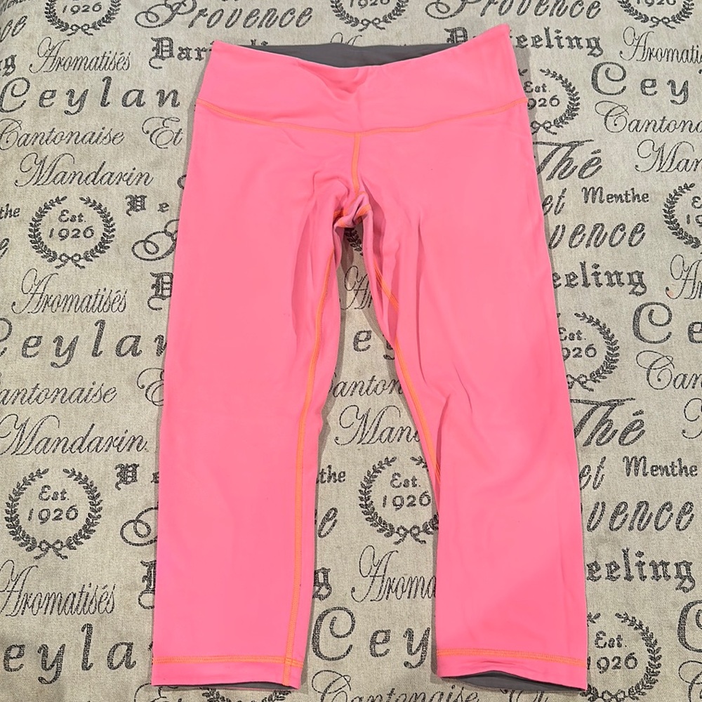 Reversible Lululemon cropped leggings